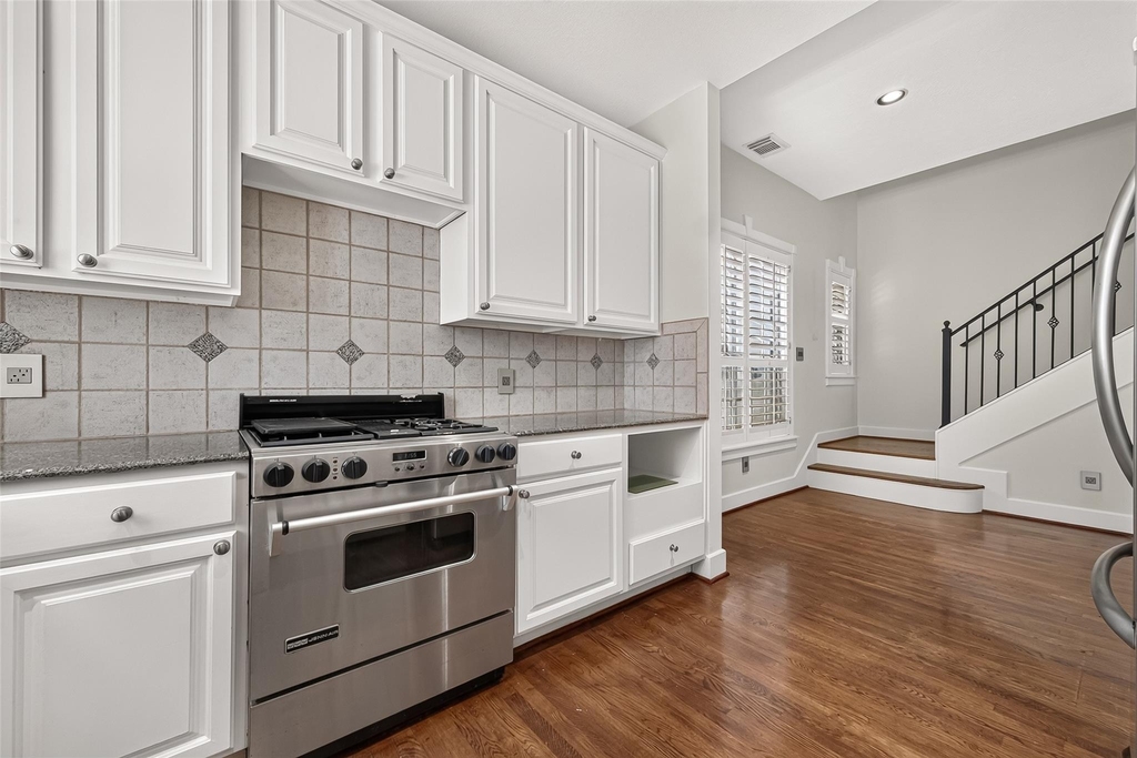 6308 Schuler Street - Photo 20