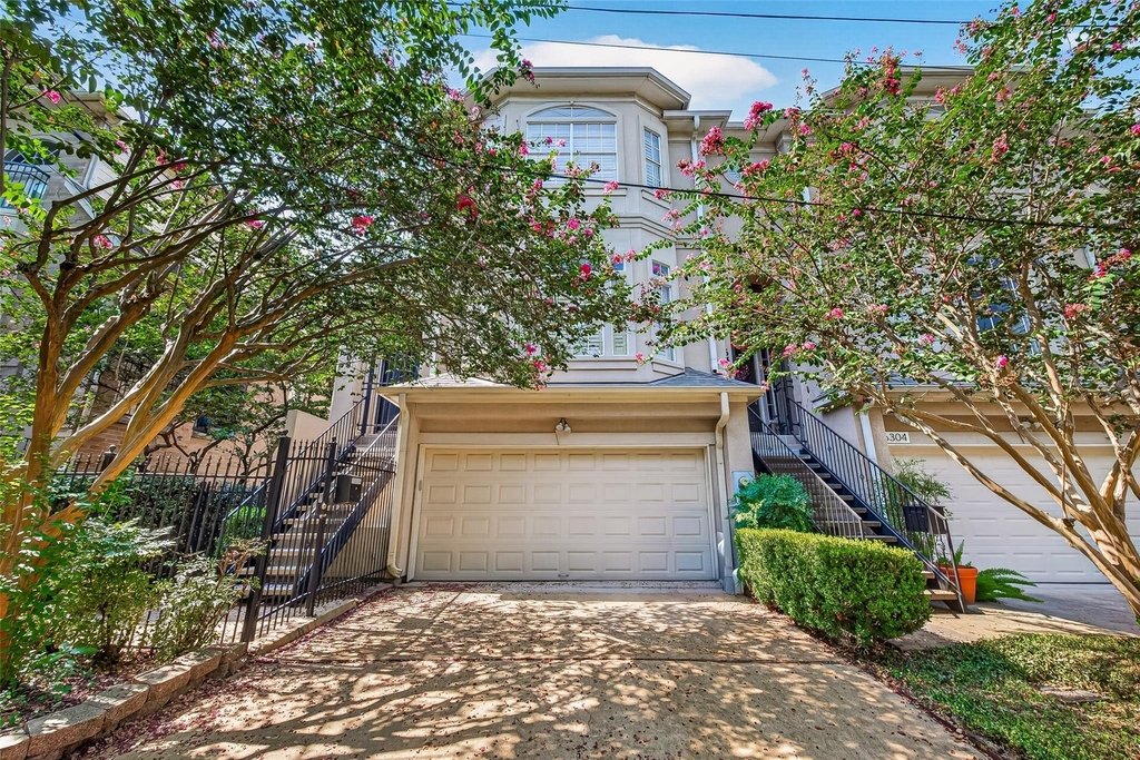 6308 Schuler Street - Photo 2