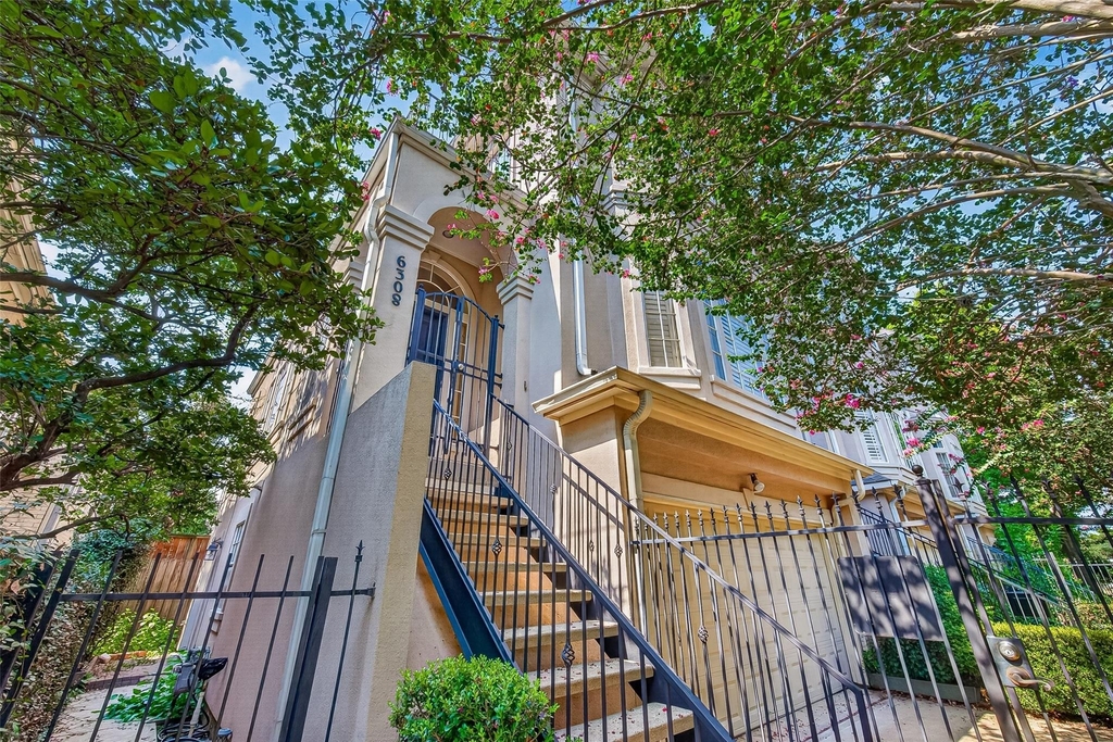 6308 Schuler Street - Photo 4