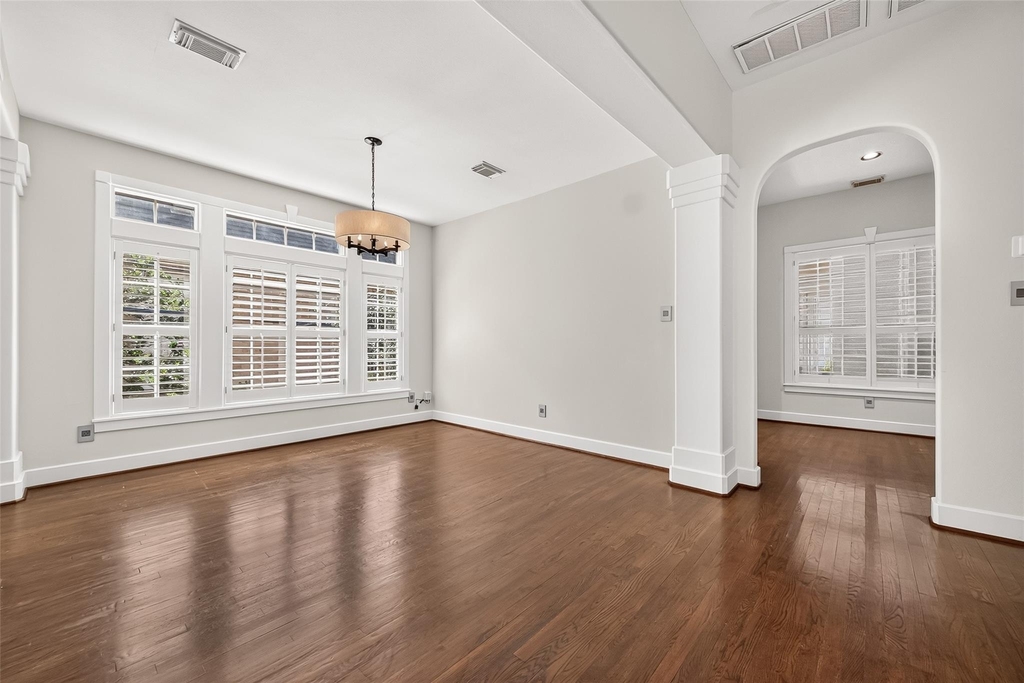 6308 Schuler Street - Photo 10