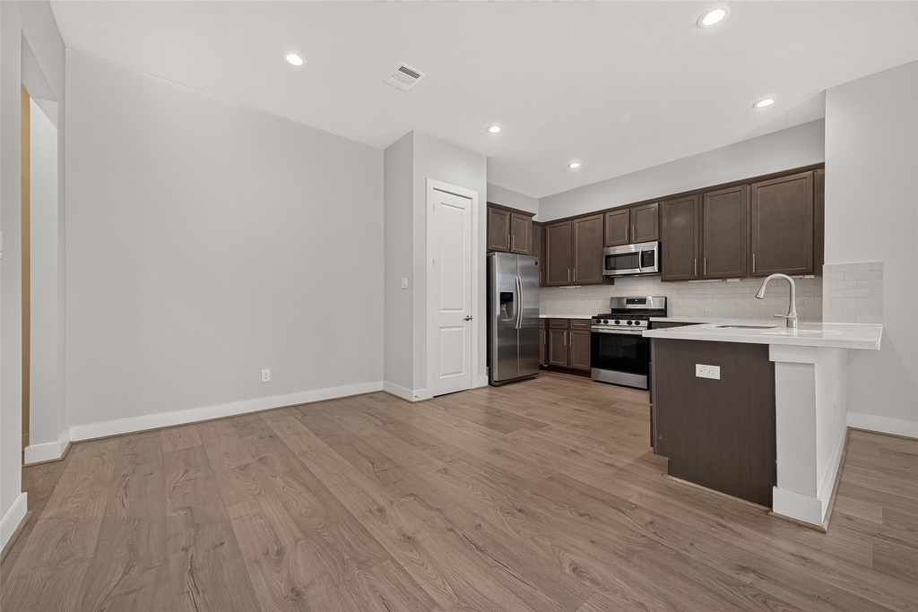 8802 Hollister Pine Court - Photo 21