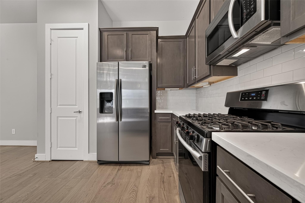 8802 Hollister Pine Court - Photo 29