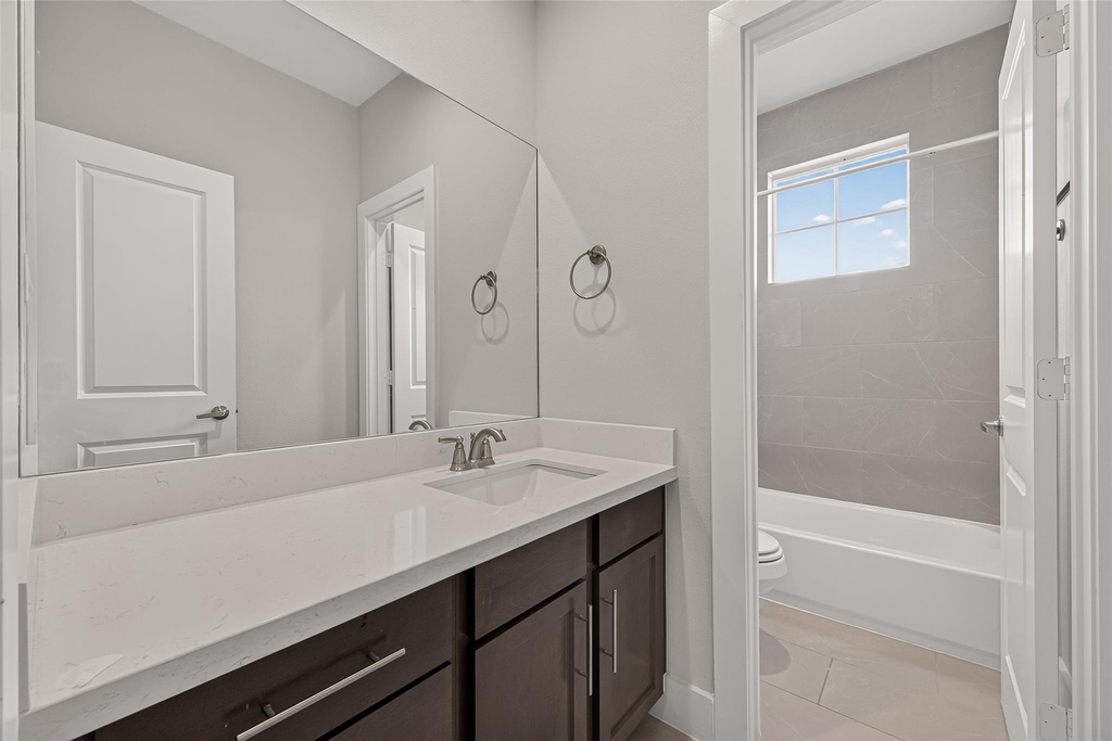 8802 Hollister Pine Court - Photo 33