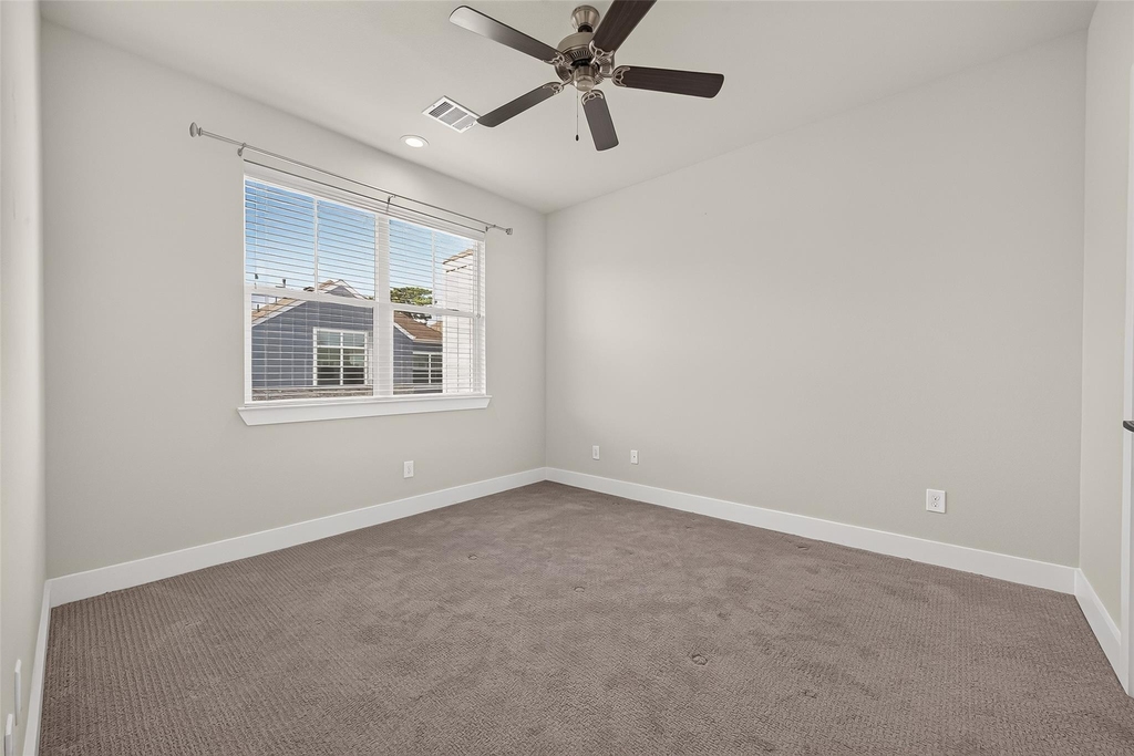 8802 Hollister Pine Court - Photo 31
