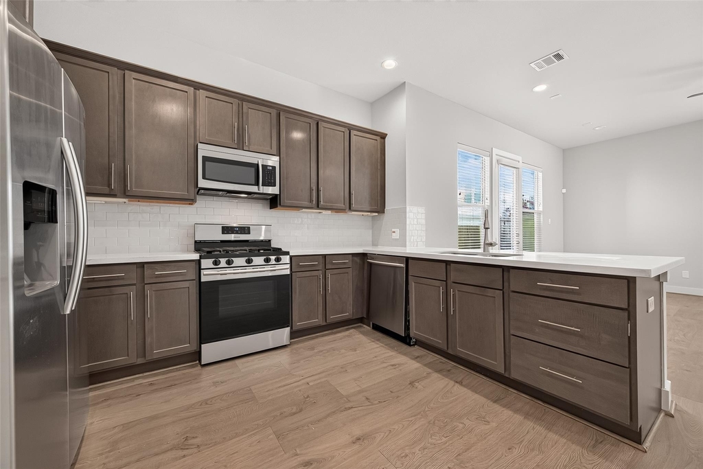 8802 Hollister Pine Court - Photo 28