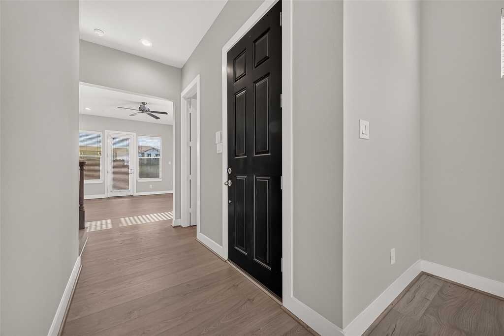 8802 Hollister Pine Court - Photo 14