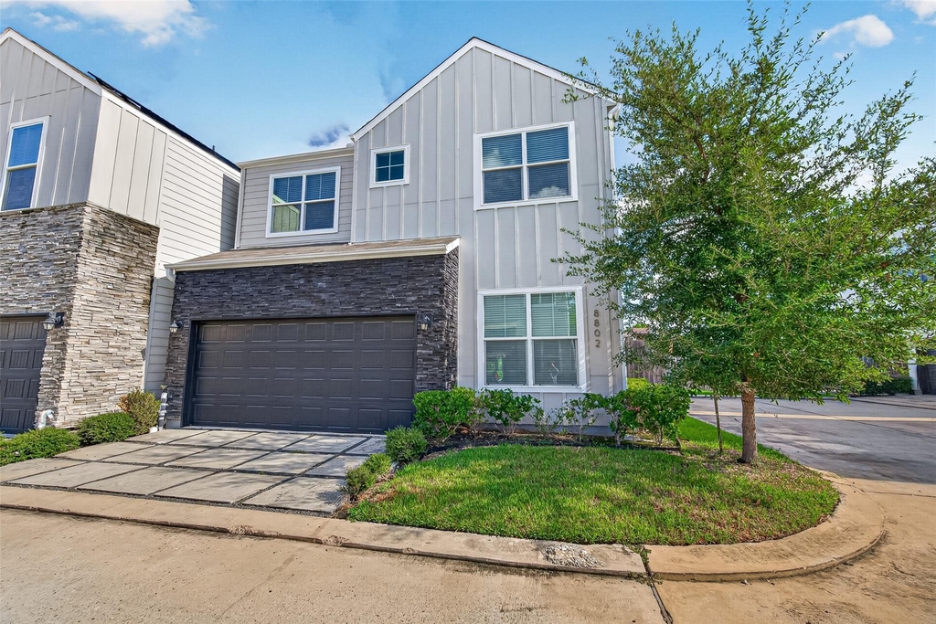 8802 Hollister Pine Court - Photo 3