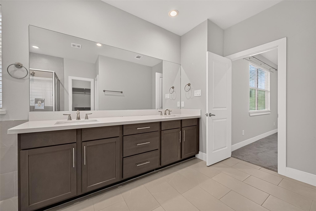 8802 Hollister Pine Court - Photo 44