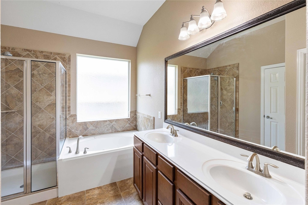 13814 Mckinney Creek Lane - Photo 18