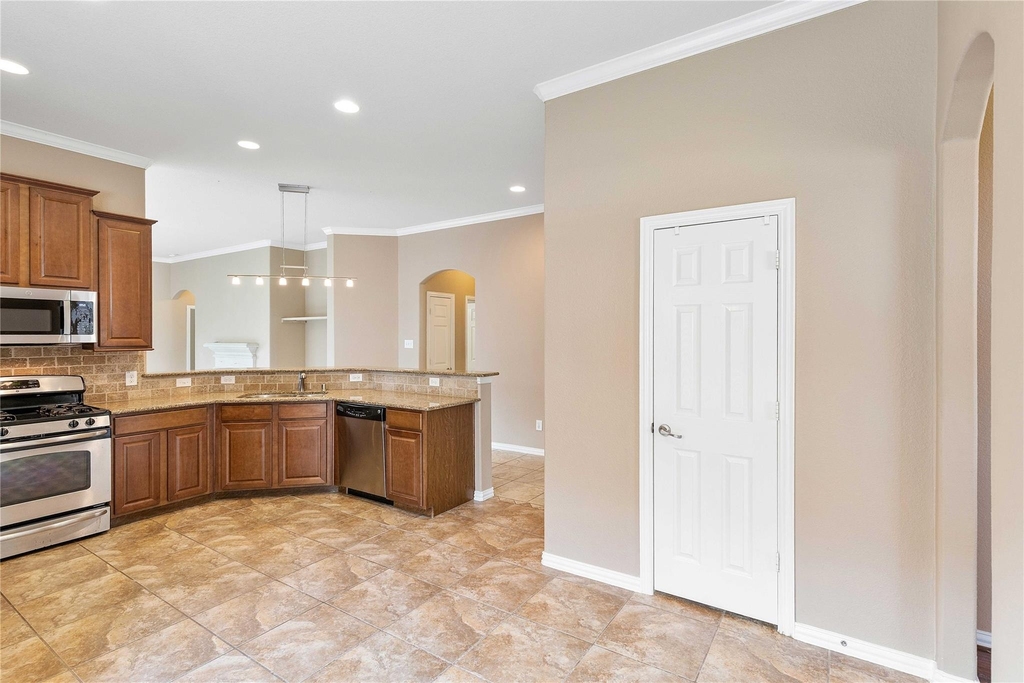 13814 Mckinney Creek Lane - Photo 9