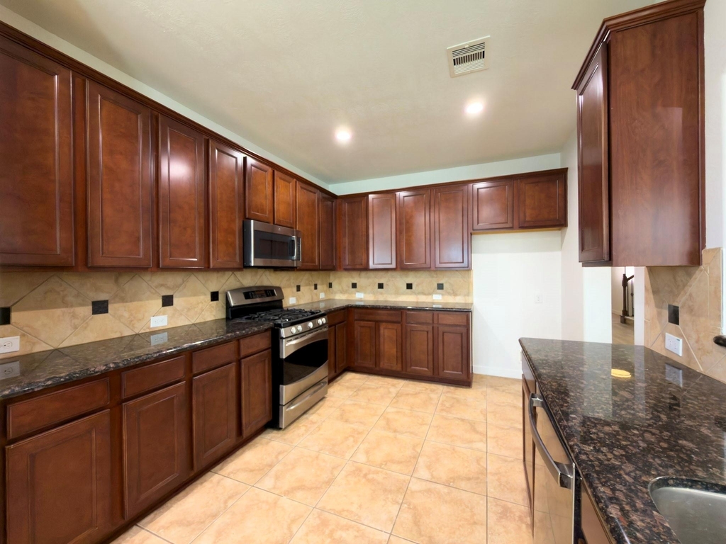 2802 Ridgeglen Lane - Photo 6