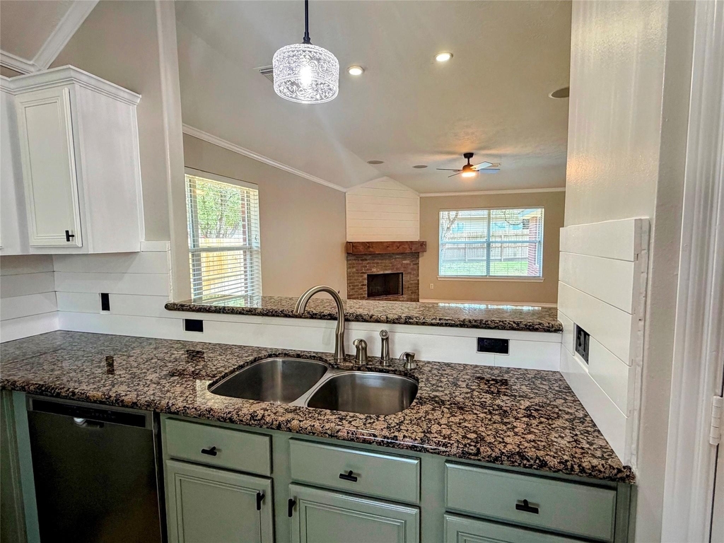 21742 Winsome Rose Court - Photo 10