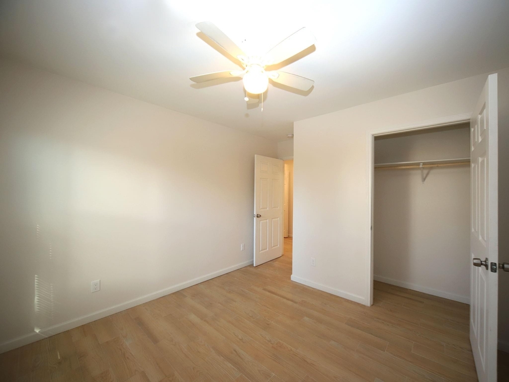 6709 Greenhurst Street - Photo 3