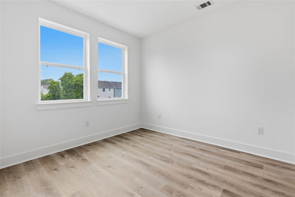 812 Elkhart Street - Photo 22