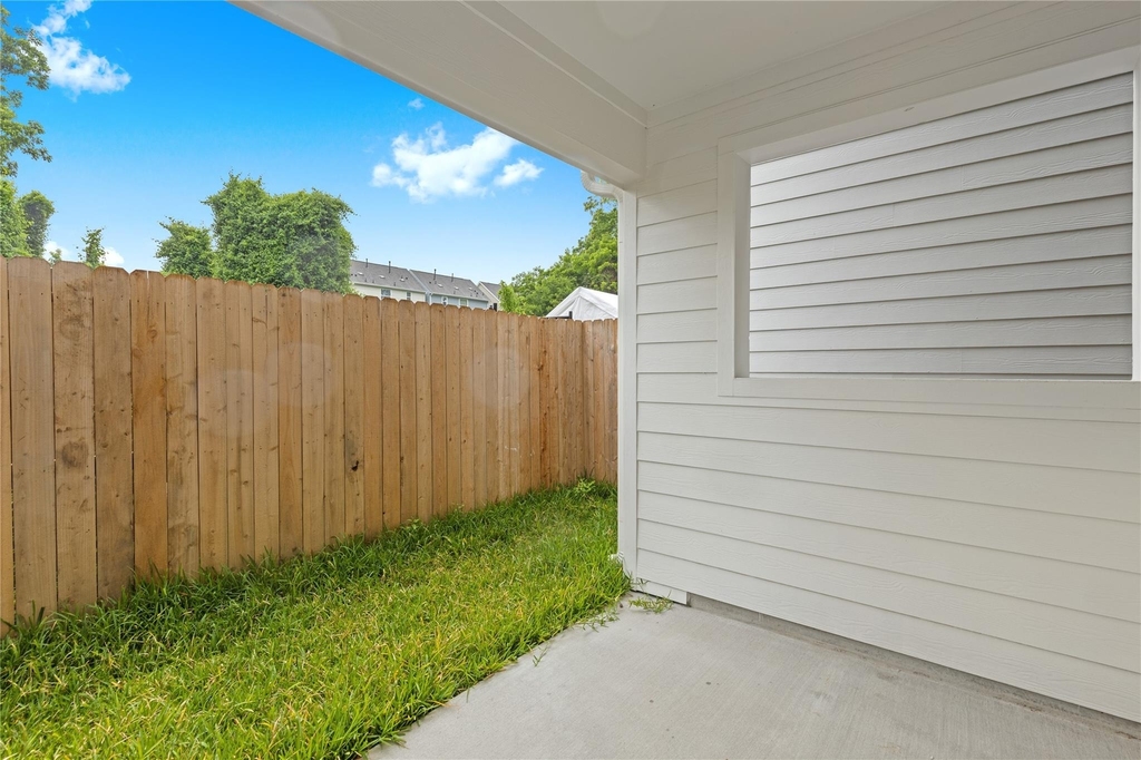 812 Elkhart Street - Photo 28