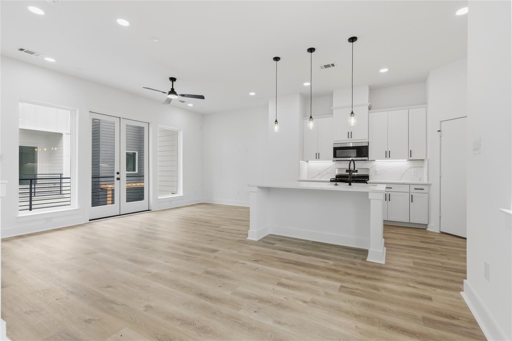 812 Elkhart Street - Photo 8