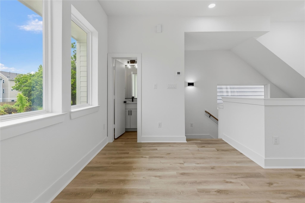 812 Elkhart Street - Photo 11