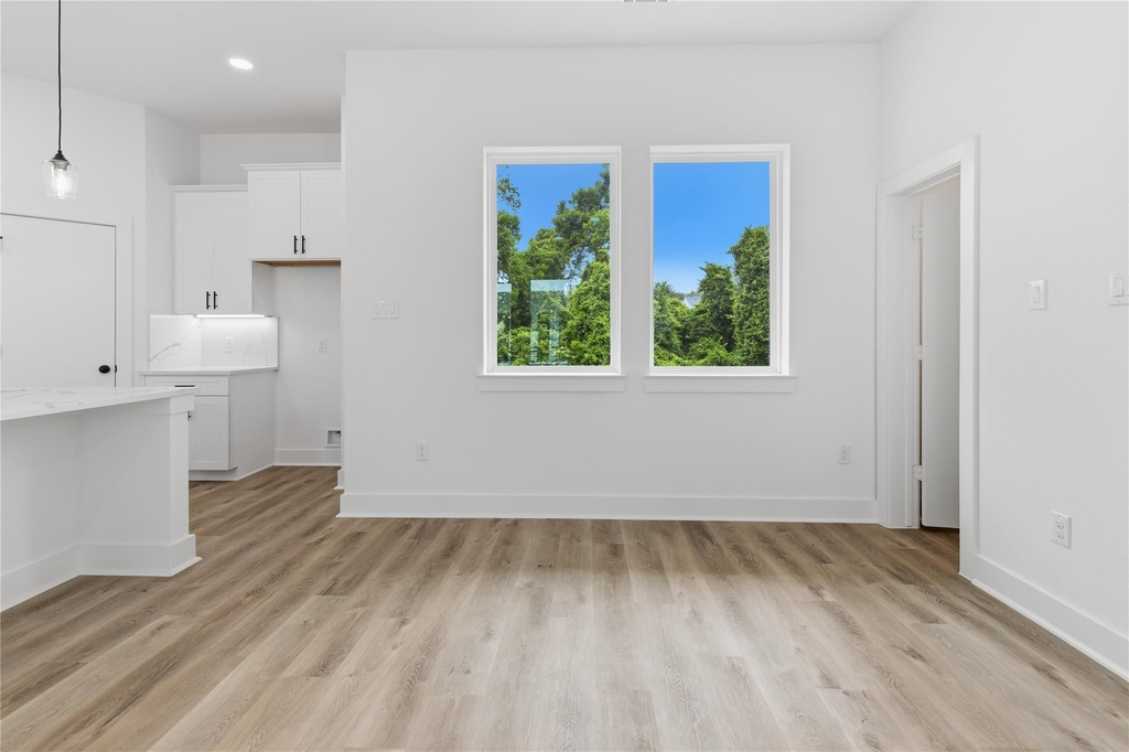 812 Elkhart Street - Photo 10