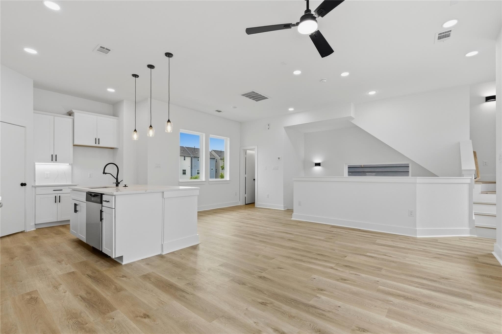 812 Elkhart Street - Photo 16