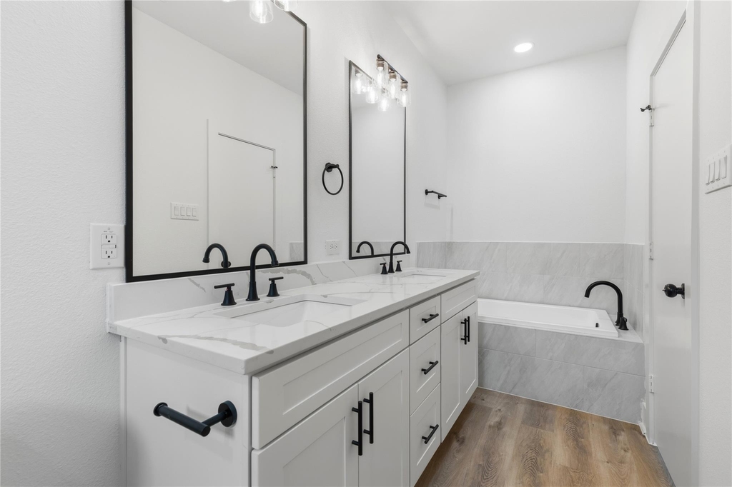 812 Elkhart Street - Photo 24