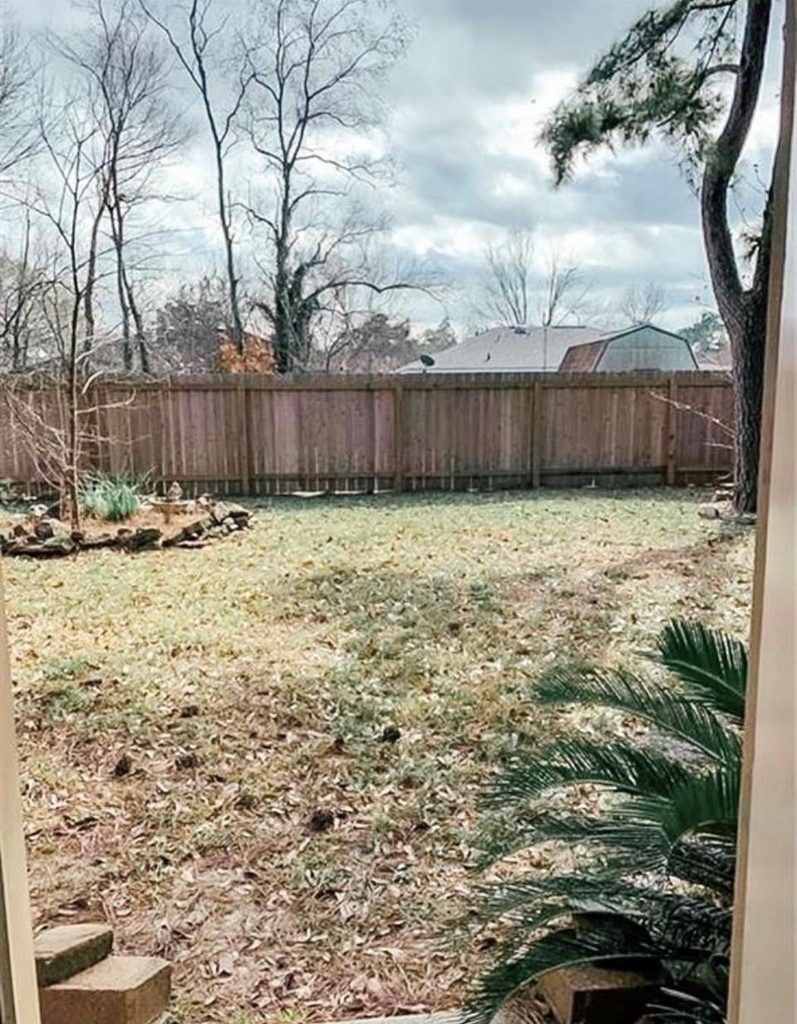 8006 Greens Road - Photo 6