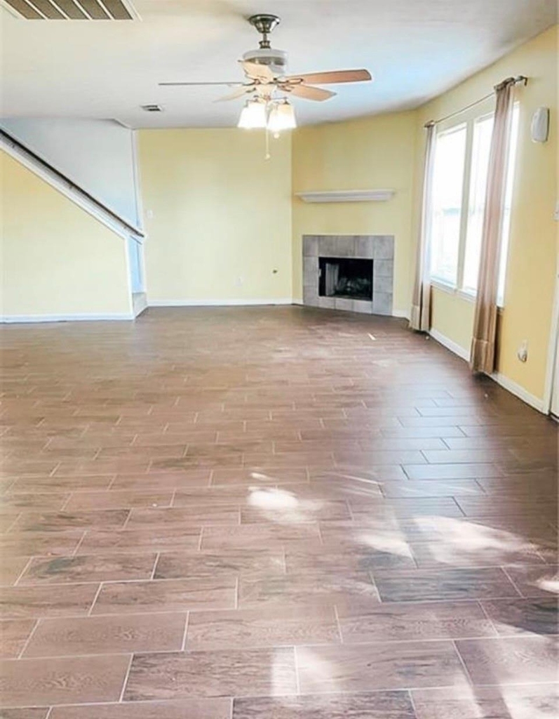 8006 Greens Road - Photo 3