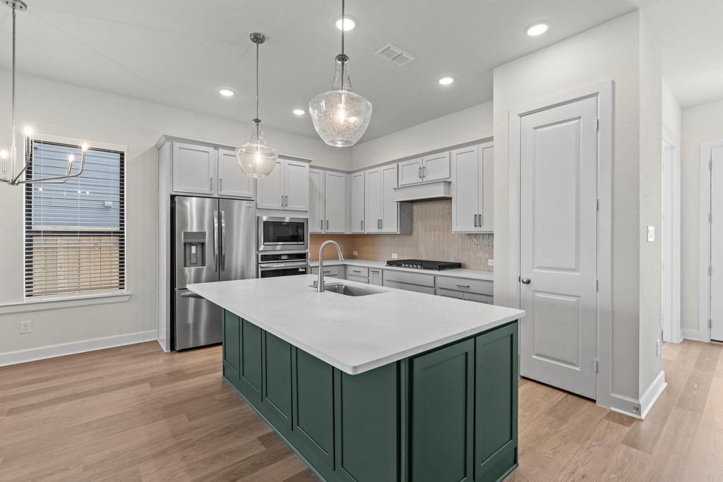 2718 Cottage Place - Photo 24