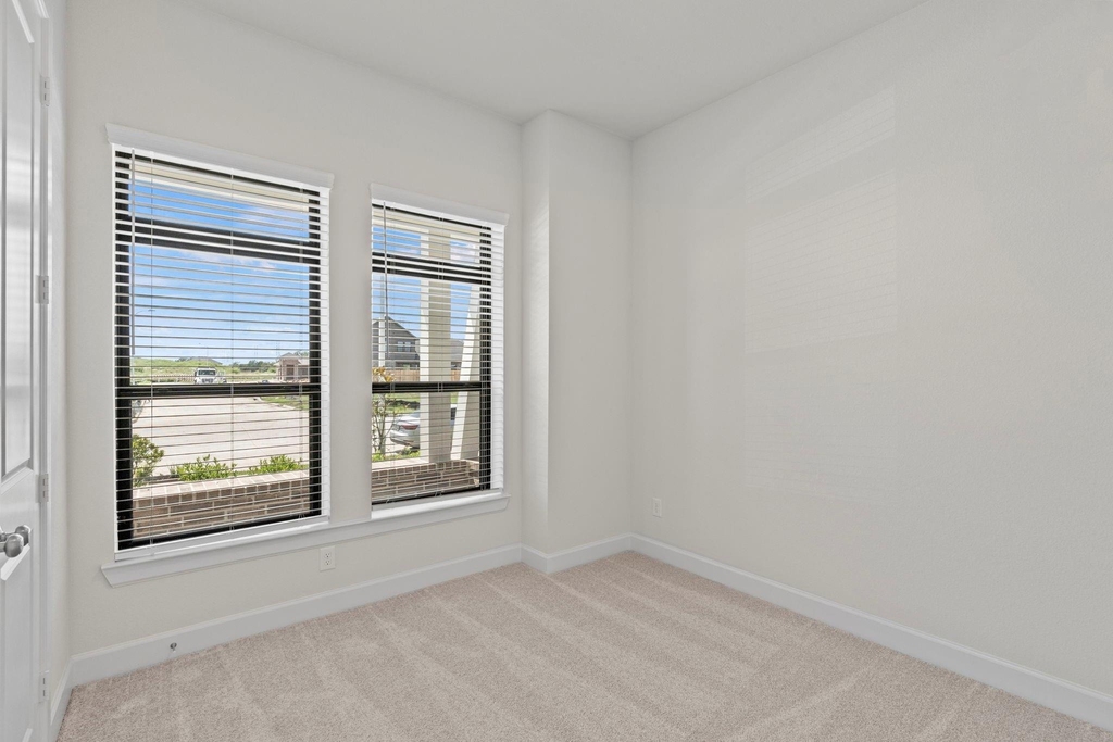 2718 Cottage Place - Photo 11