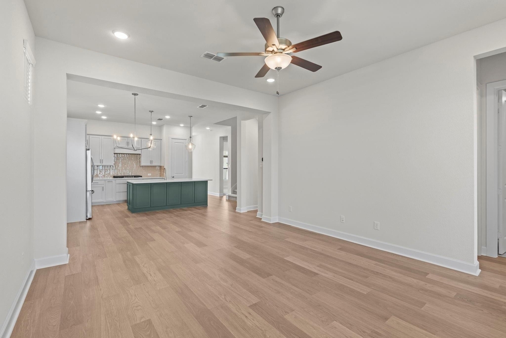 2718 Cottage Place - Photo 9