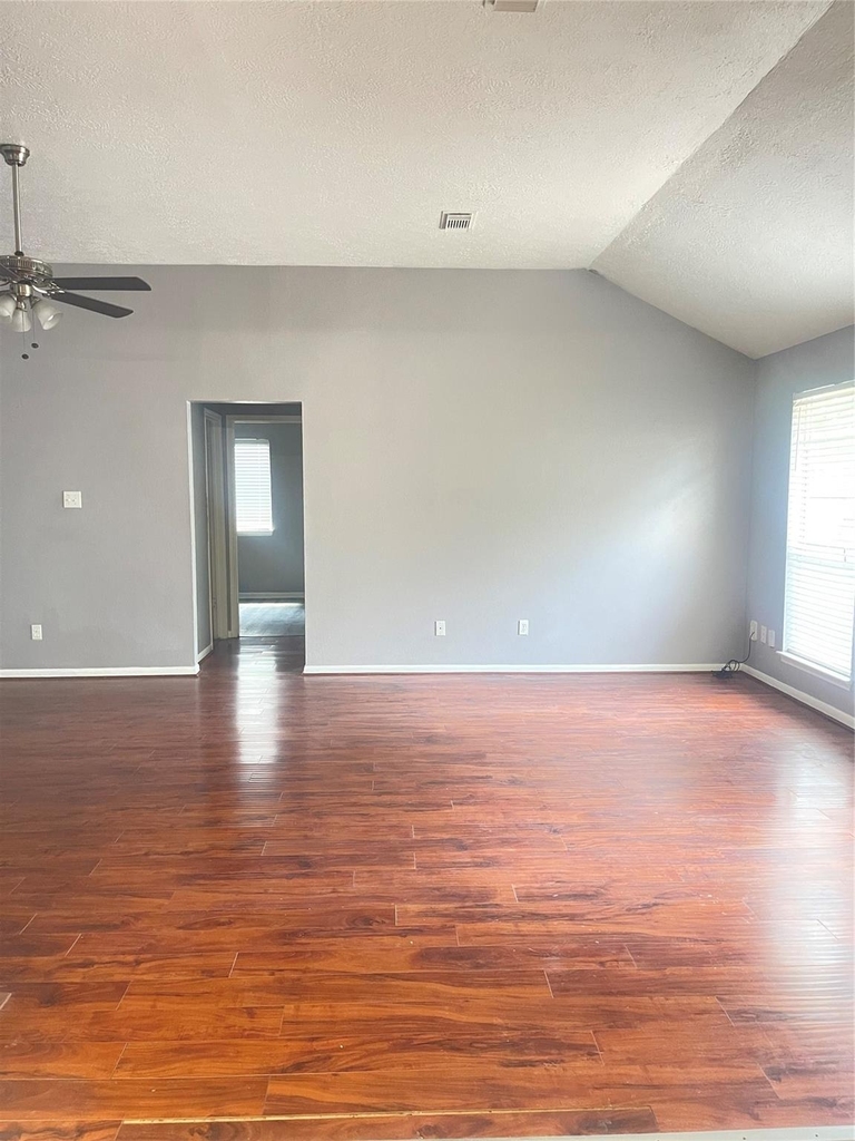 6406 Bayou Crest Drive - Photo 5