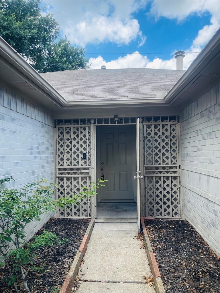 6406 Bayou Crest Drive - Photo 3
