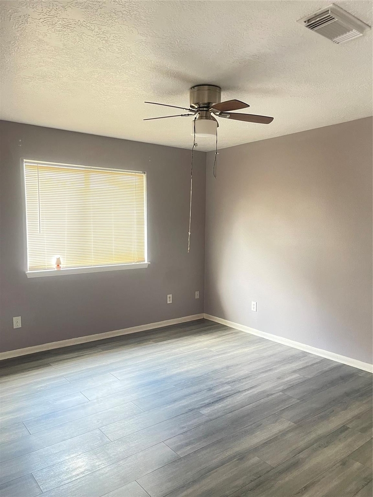 6406 Bayou Crest Drive - Photo 9