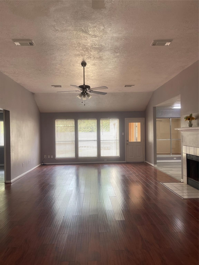 6406 Bayou Crest Drive - Photo 8