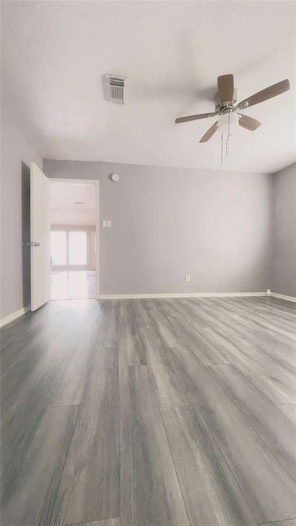 6406 Bayou Crest Drive - Photo 8