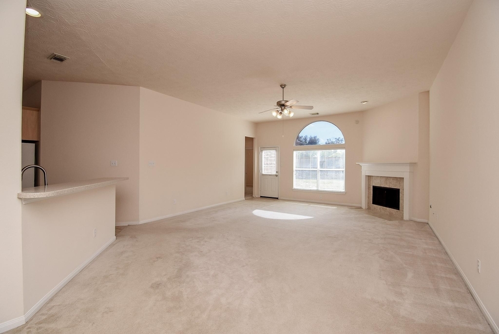 10727 Gilford Crest Drive - Photo 10