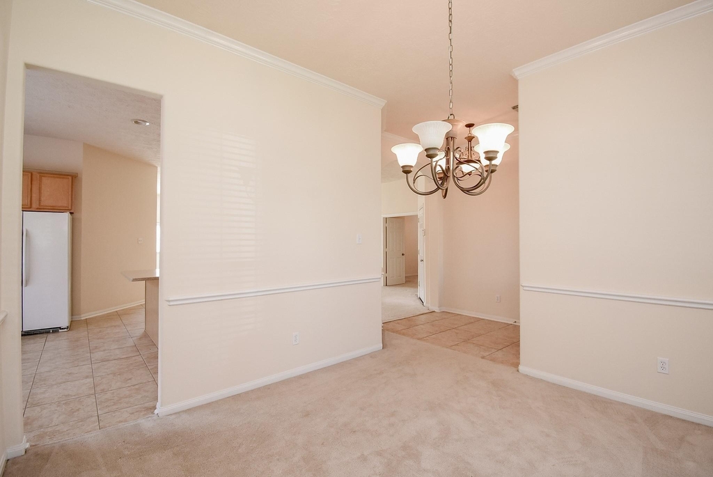 10727 Gilford Crest Drive - Photo 8
