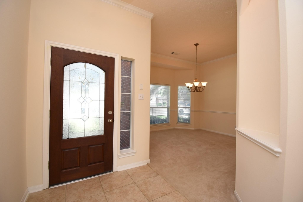 10727 Gilford Crest Drive - Photo 4