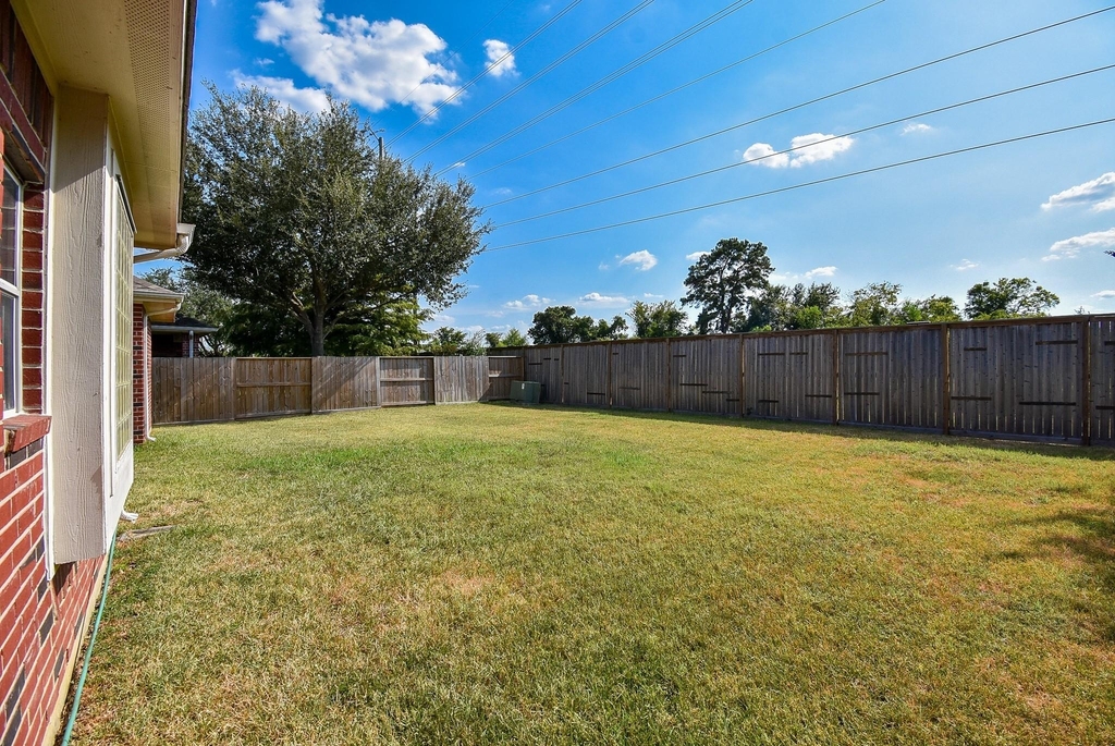 10727 Gilford Crest Drive - Photo 35