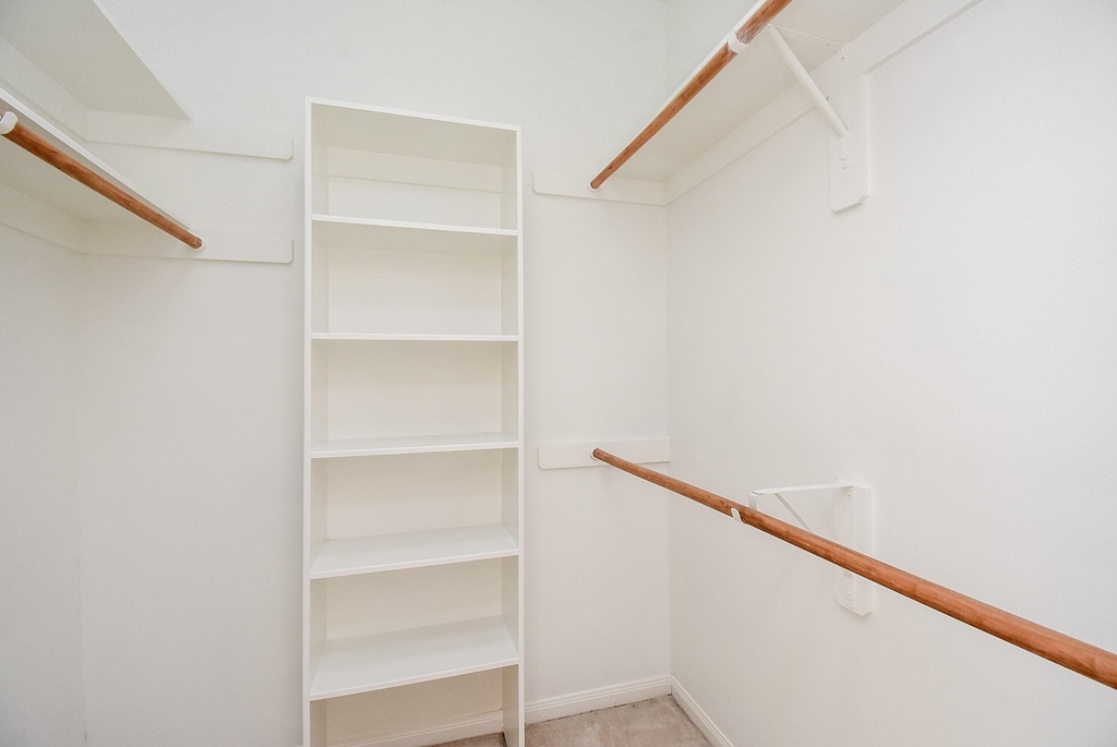 10727 Gilford Crest Drive - Photo 20