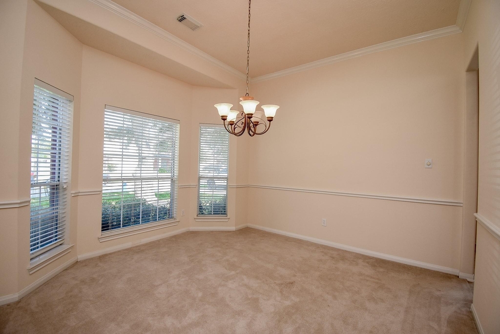 10727 Gilford Crest Drive - Photo 5