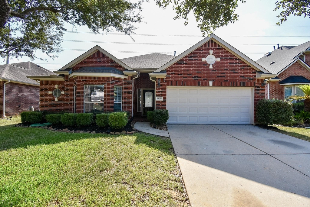 10727 Gilford Crest Drive - Photo 0