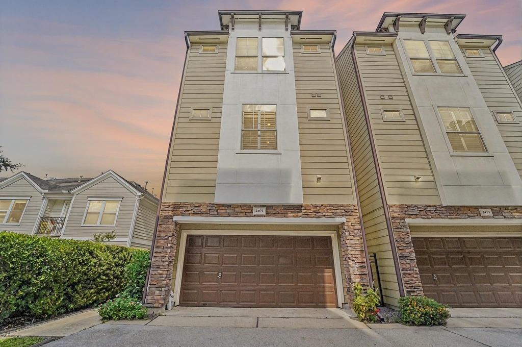 2421 Beall Street - Photo 0