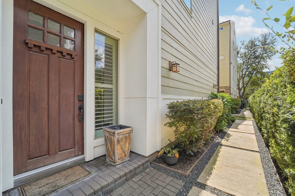 2421 Beall Street - Photo 7