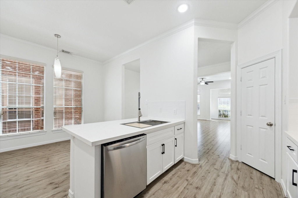 13639 Brookbluff Lane - Photo 10