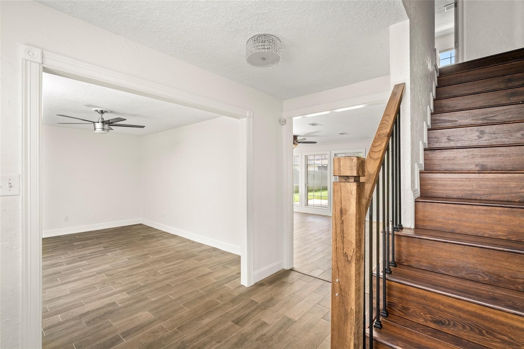 560 Landfall Lane - Photo 10