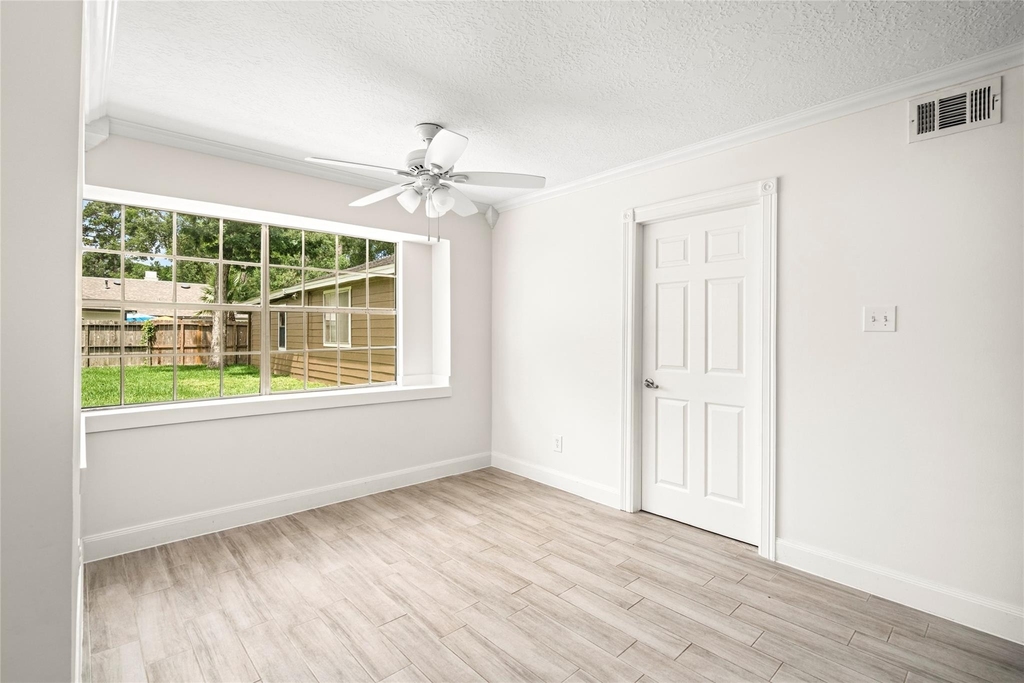 560 Landfall Lane - Photo 16
