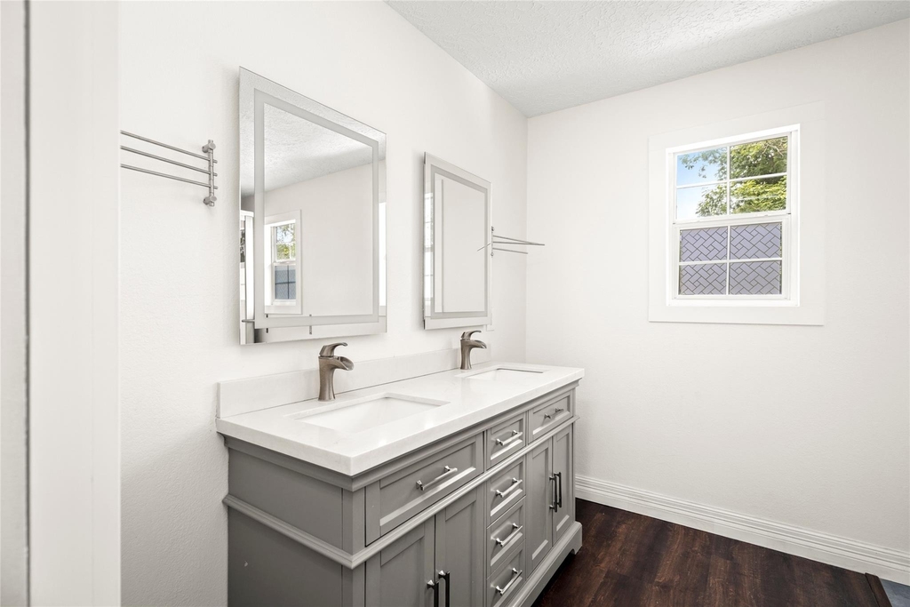 560 Landfall Lane - Photo 28