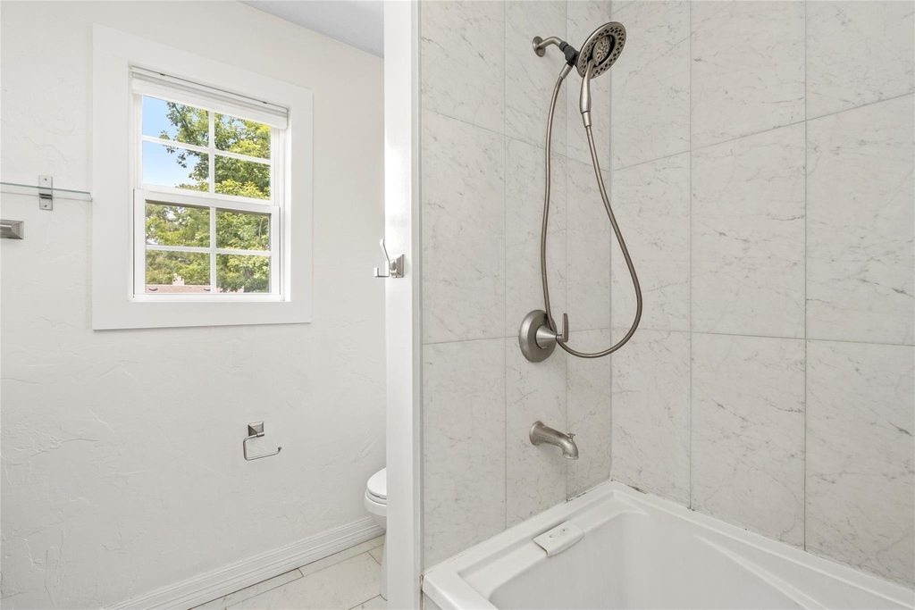 560 Landfall Lane - Photo 31