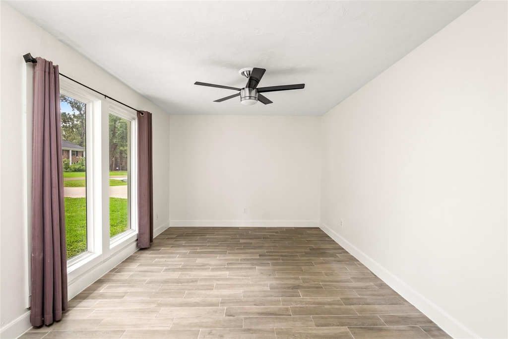 560 Landfall Lane - Photo 11