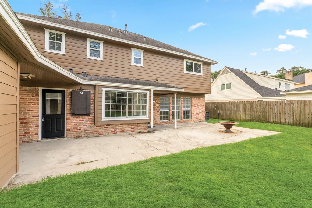 560 Landfall Lane - Photo 38